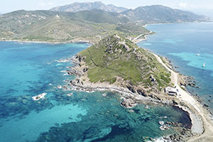 purjeveneen vuokraus Korsika